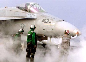 F/A-18C sur l'USS Roosevelt, 1.4.1999