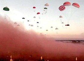 Parachutages de l'arme populaire chinoise durant un exercice impliquant plus de 10'000 hommes dans la province de Yanshan, octobre 2000