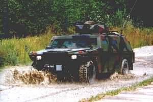 Le vhicule d'exploration 93/97 de Mowag dveloppe 190 CV