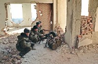 Soldats russes  l'intrieur de Grozny, 24.12.99