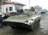 Char BMP-2 russe  la frontire tchtchno-ingouche, 12.11.99