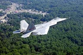 Premier prototype du F-22 Raptor, chasseur-bombardier furtif du XXIe sicle