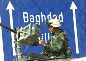 Nébulogènes d'un char israélien à Naplouse, 10.12.02