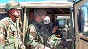 Applique dans un Humvee