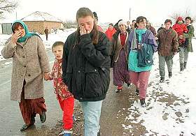 Refugis kosovars en fuite pour la Macdoine