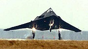 F-117  l'atterrissage  Aviano
